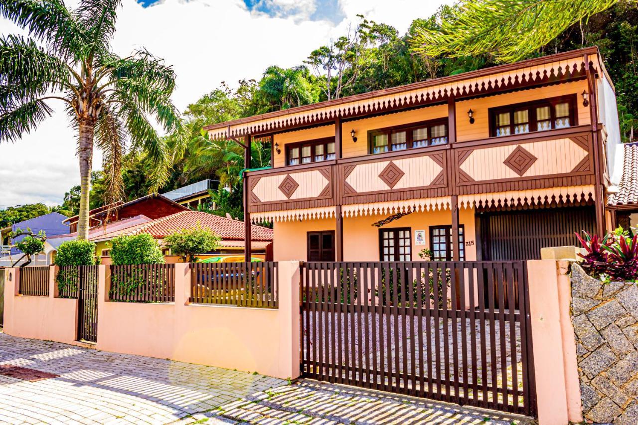Pousada Casa Do Oscar Говернадор-Селсу-Рамус Экстерьер фото